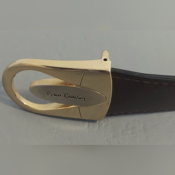 Pierre Cardin Reversible Black And Brown Leather Belt with Gold Buckle - Picture 3 of 5